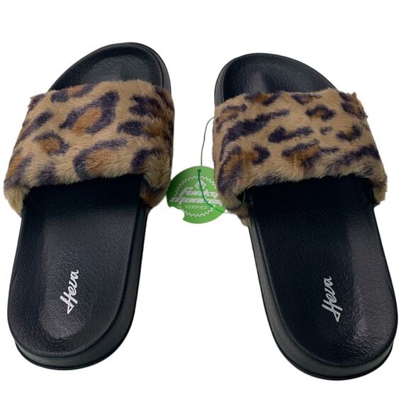 NWT New Funky Monkey Womens Size 5/6 Leopard Print Faux Fur Slides Sandals Shoes - Picture 1 of 4